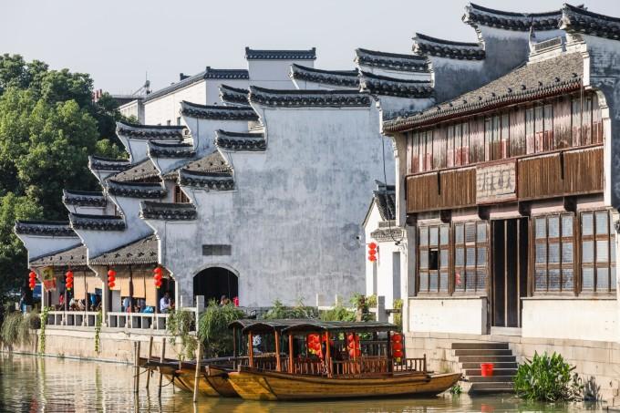 逃离遗弃的建筑4